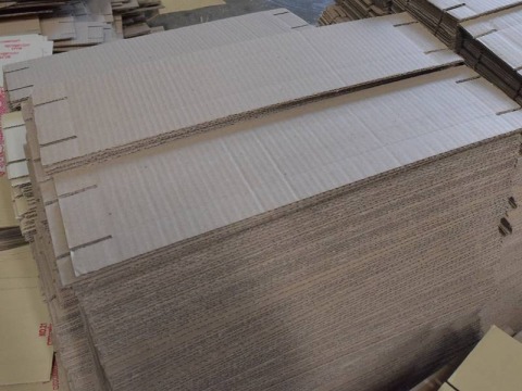 กล่องกระดาษลูกฟูก บรรจุสินค้า